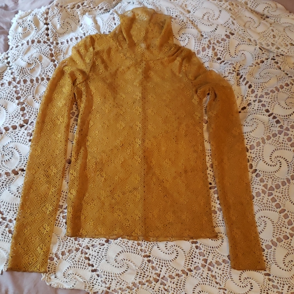 [DIR. SALE: FREE SHIPPING] -- Free People - Long-Sleeve Lace Turtleneck
